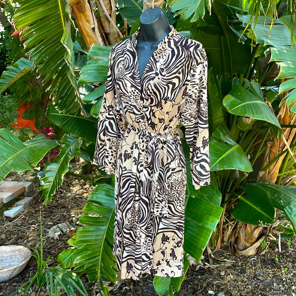 Natori animal and floral print robe